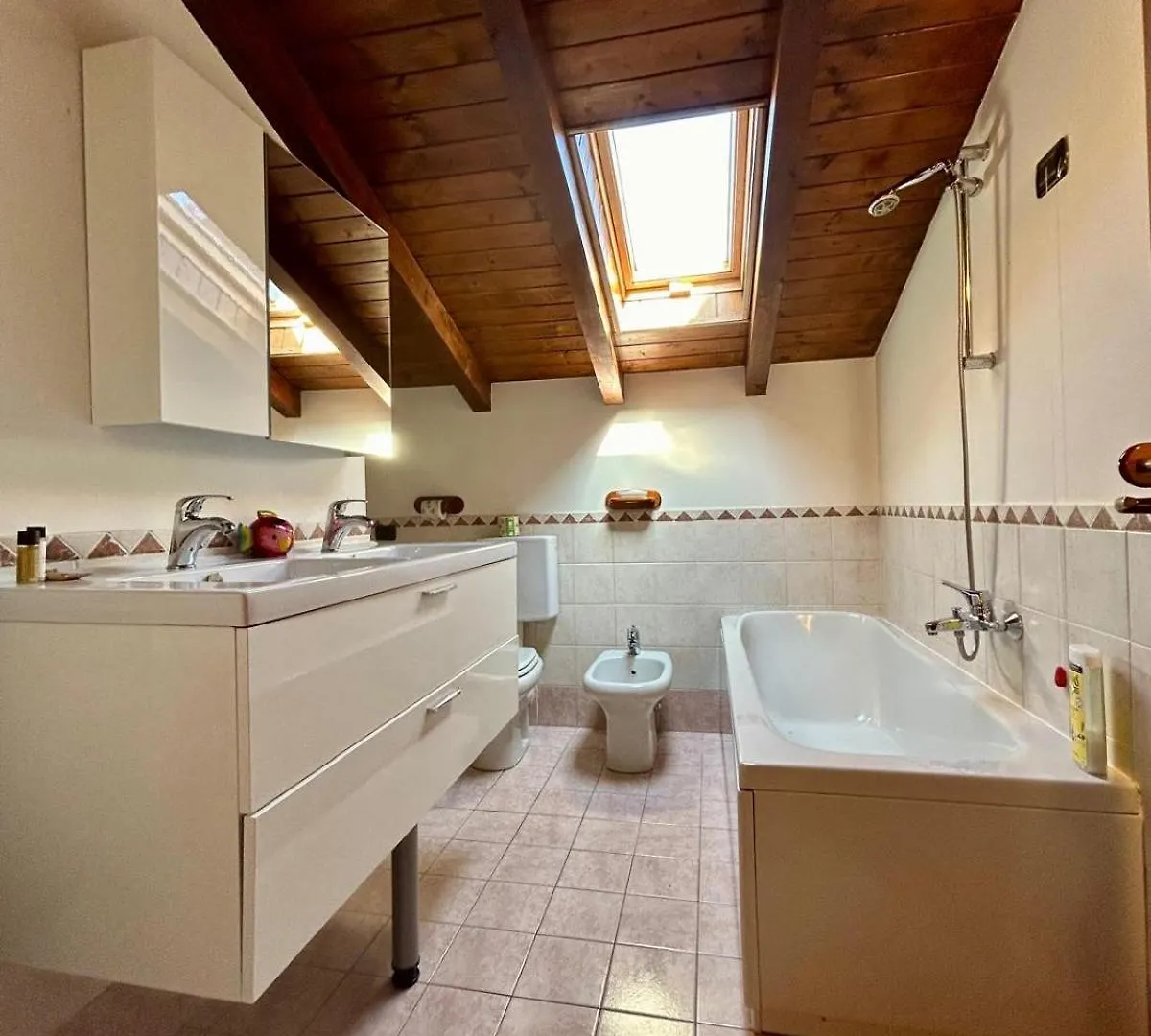 Kibilu - Villa Near Lake Maggiore And Varese Lomnago 0*,  Italy